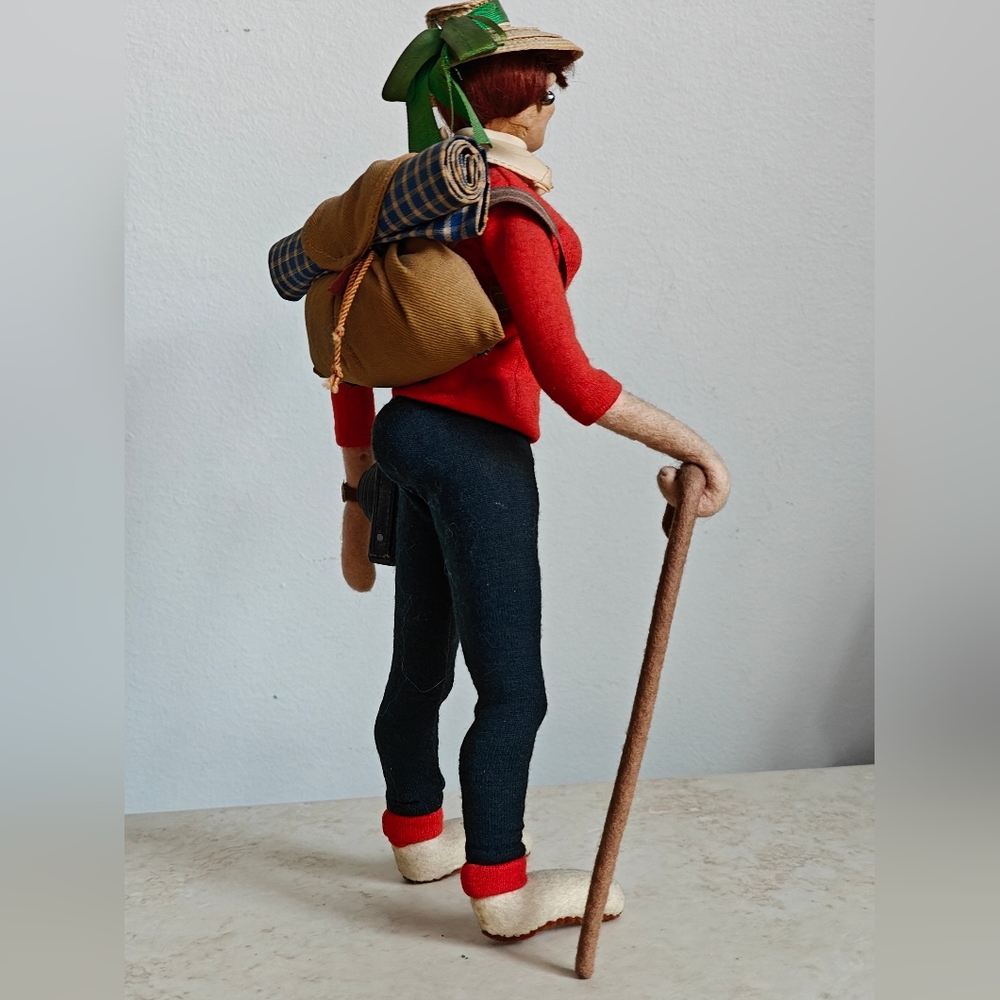 Rare Klumpe Artist Character Doll Lady Hiker Traveller Sightseer 11" Collectible - Picture 3 of 16